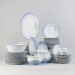 554998 Dinner set